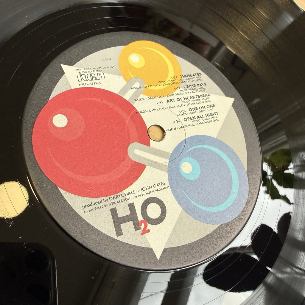 Hall & Oates – H2O Vinyl LP US Press! RCA AFL1-4383 1982 Pop Rock Maneater