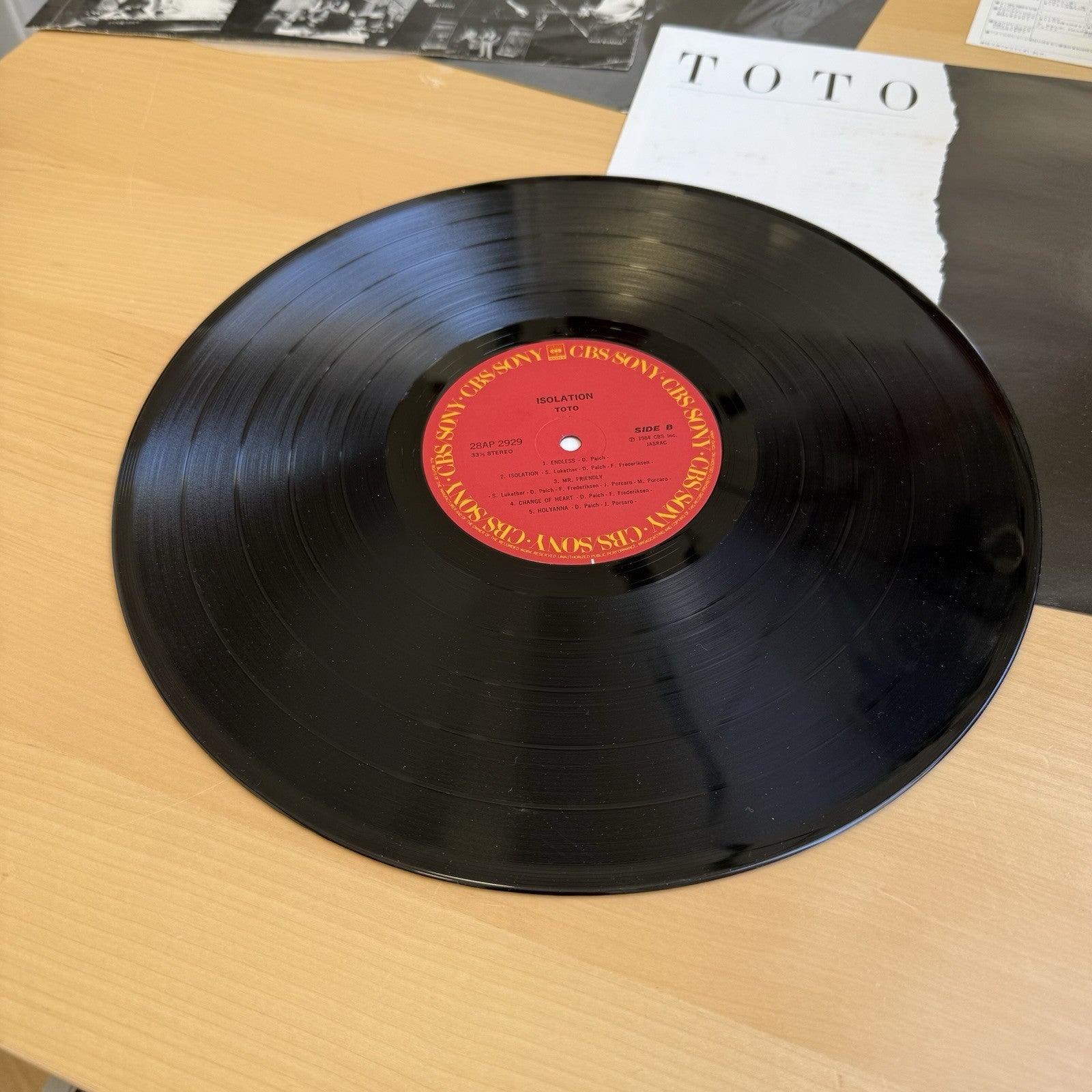 Toto Isolation 1984 Shrink OBI Japanese Press Vinyl  美 In Shrink + OG Sleeves EX