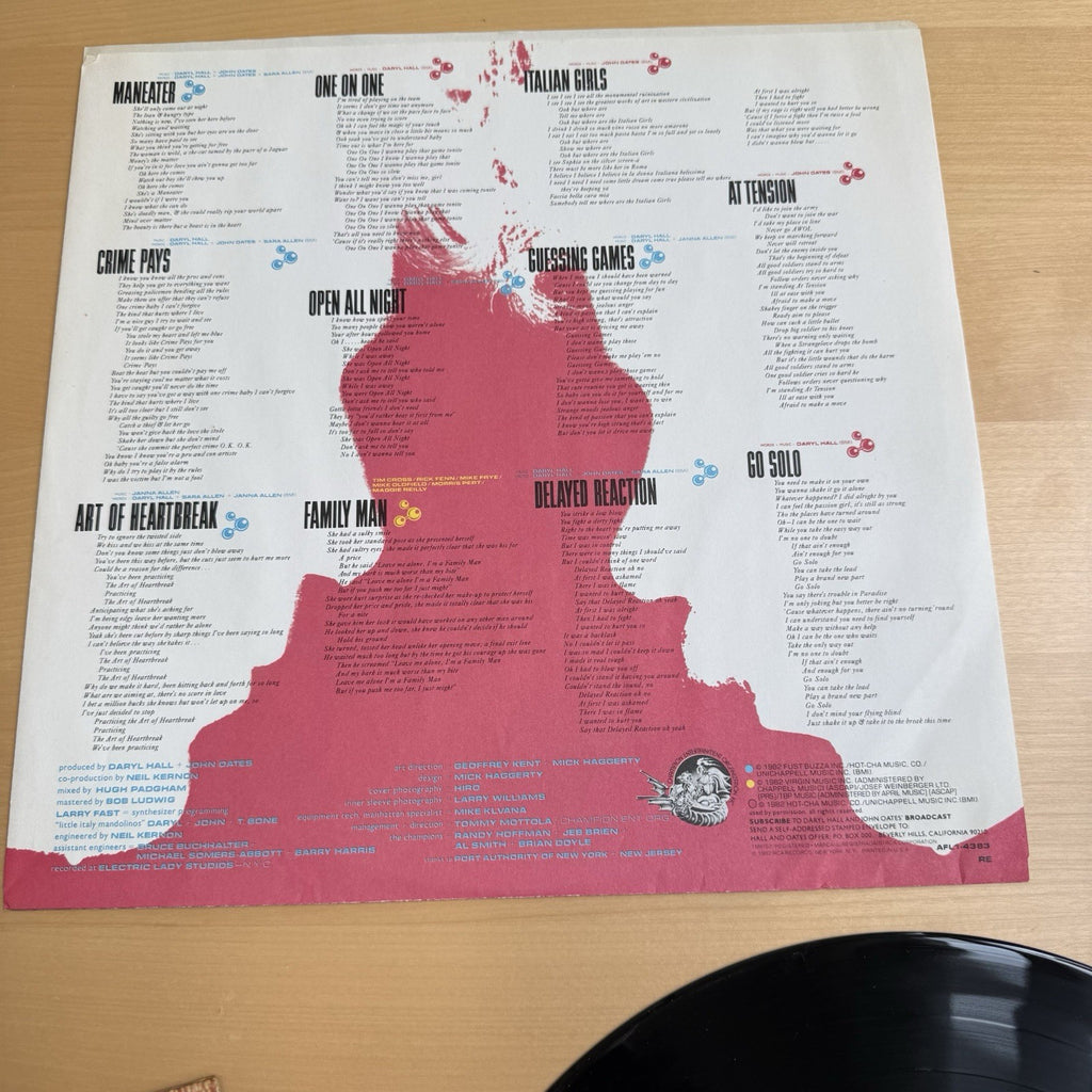 Hall & Oates – H2O Vinyl LP US Press! RCA AFL1-4383 1982 Pop Rock Maneater