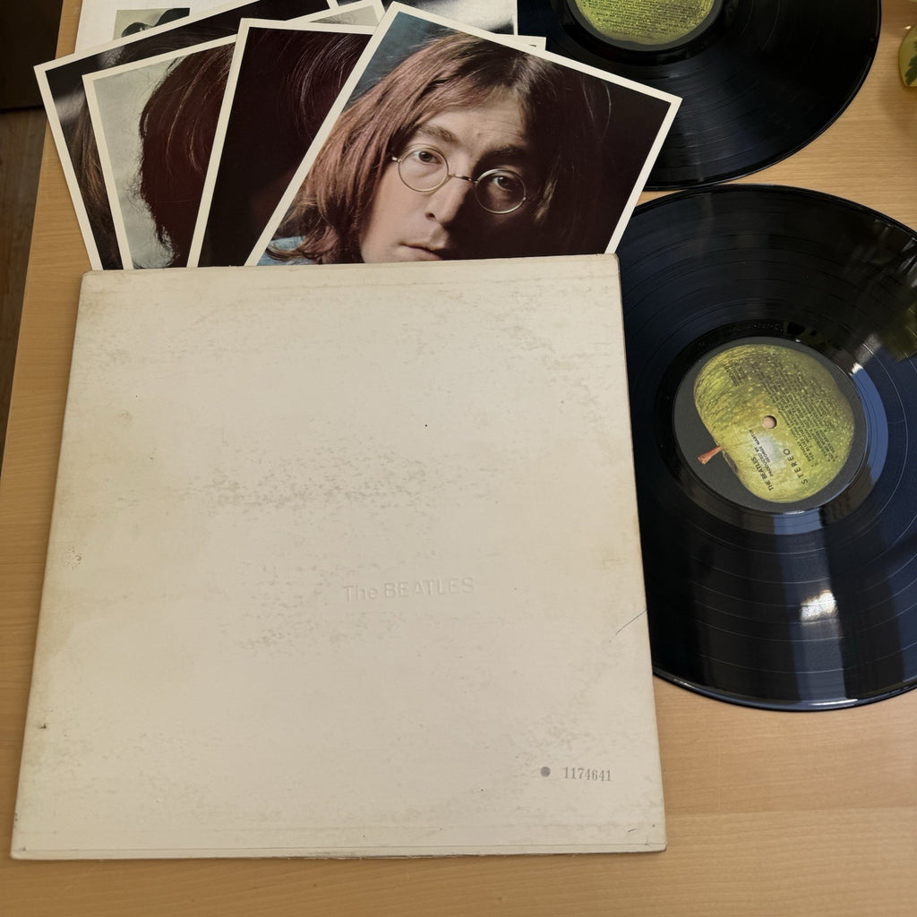 1970s BEATLES White Album 🍏 2LP + poster & pics Serial #1174641 US Press