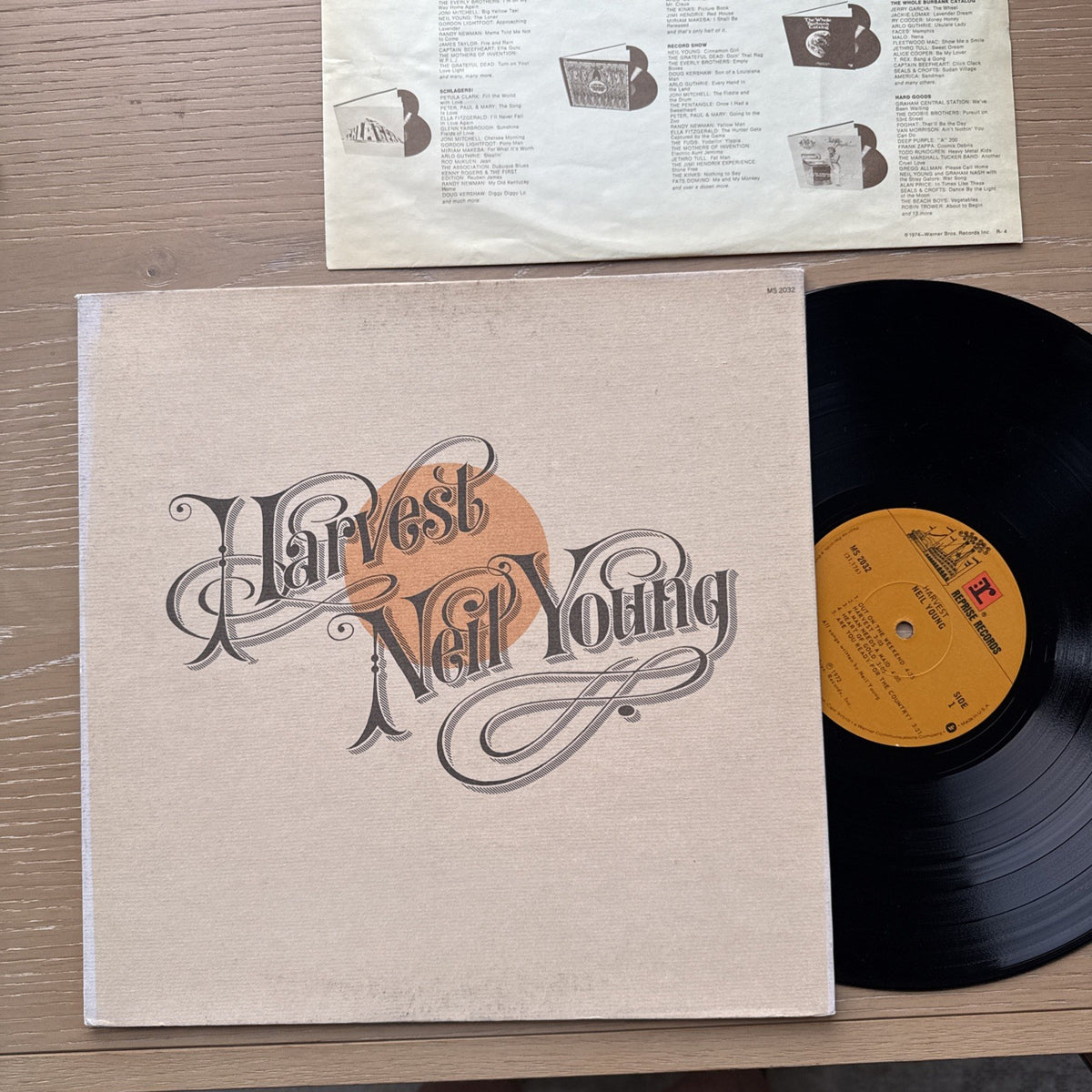 1972 Neil Young Harvest US Pressing + Original Lyric Sleeve! VG+ Reprise