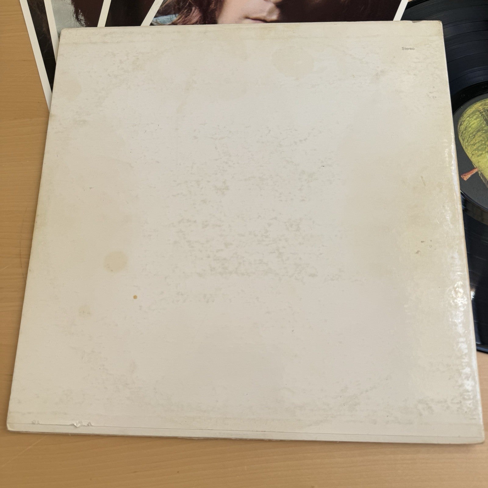 1970s BEATLES White Album 🍏 2LP + poster & pics Serial #1174641 US Press