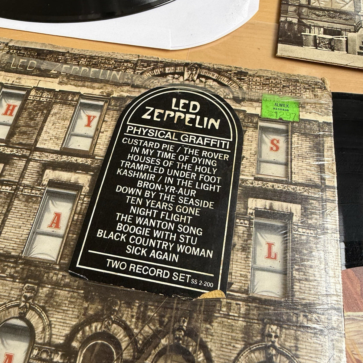 Led Zeppelin ‎Physical Graffiti 1975 US Press in Shrink! W/Sleeves + Sticker!