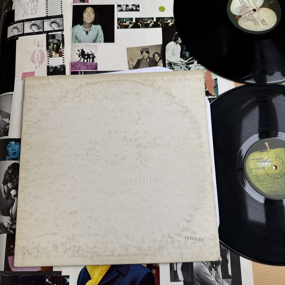 1970s BEATLES White Album APPLE 🍏 2LP + poster & pics Serial #A2303642 US Press