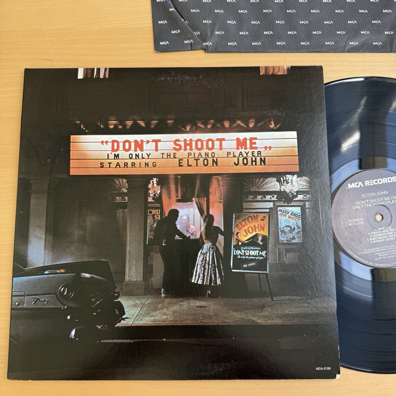 Elton John Don't Shoot Me I'm Only The Piano Player 1973 US Press + booklet VG+