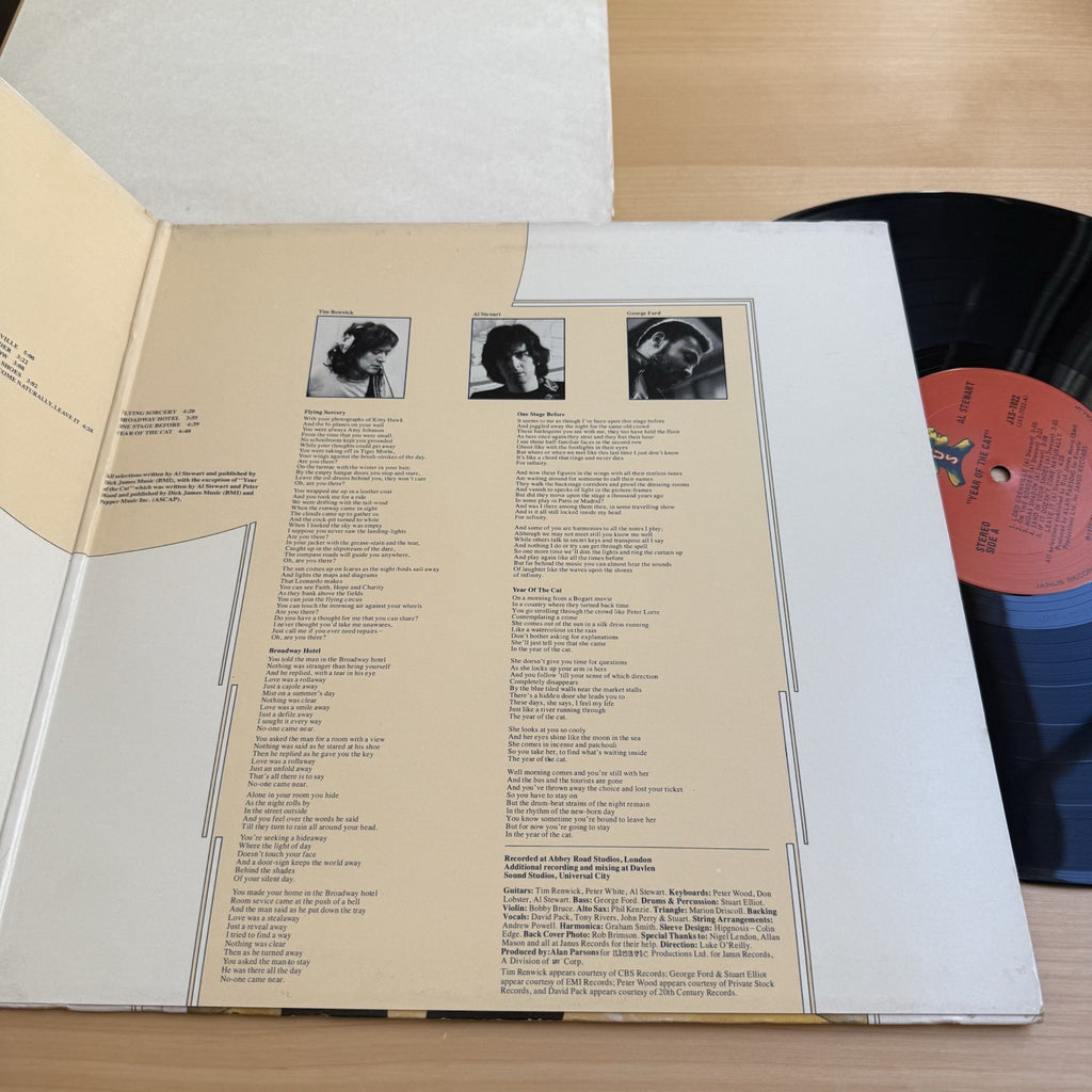 1976 AL STEWART  YEAR OF THE CAT"  1st US Press Complete W/Sleeve! Nice Copy