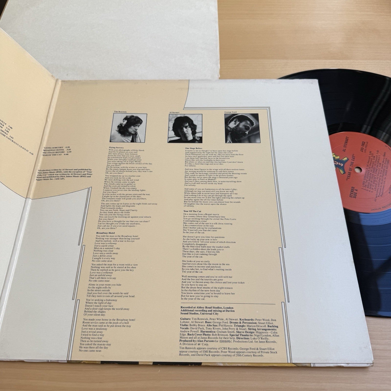 1976 AL STEWART  YEAR OF THE CAT"  1st US Press Complete W/Sleeve! Nice Copy