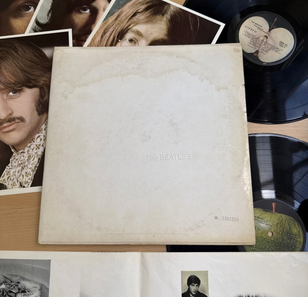 Beatles White Album 1968 US Press 🍏 W/ Original Poster Serial #1361253 + Cards